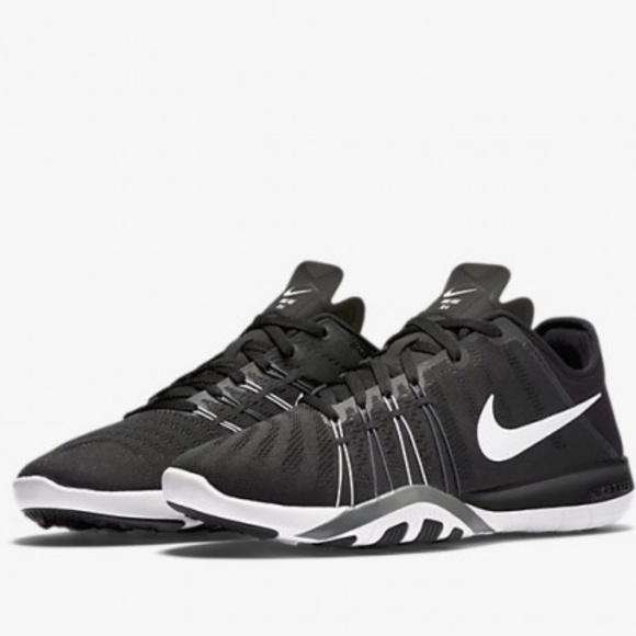 Nike Shoes - Nike Free Black Sneakers Athletic Shoes 11.5